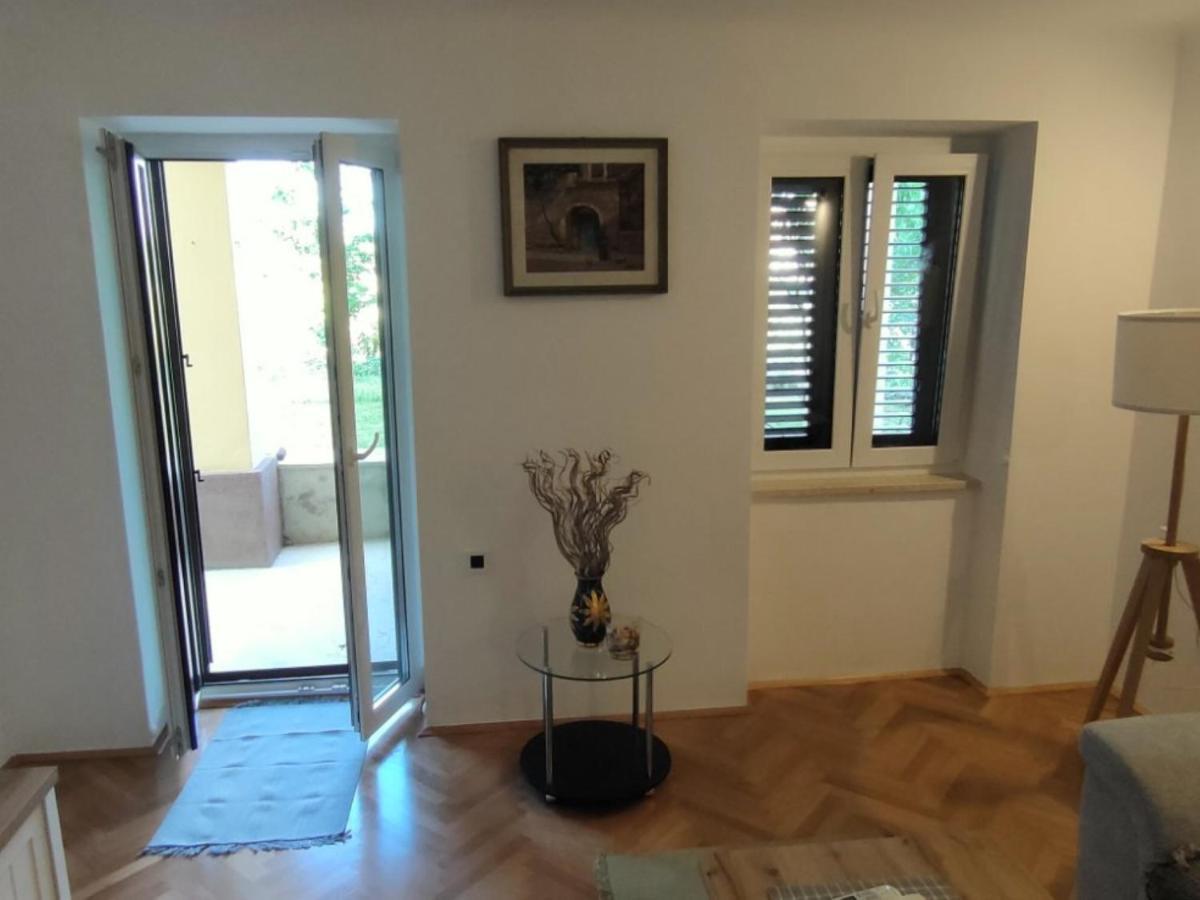 Apartment Hermes Ловран Екстериор снимка